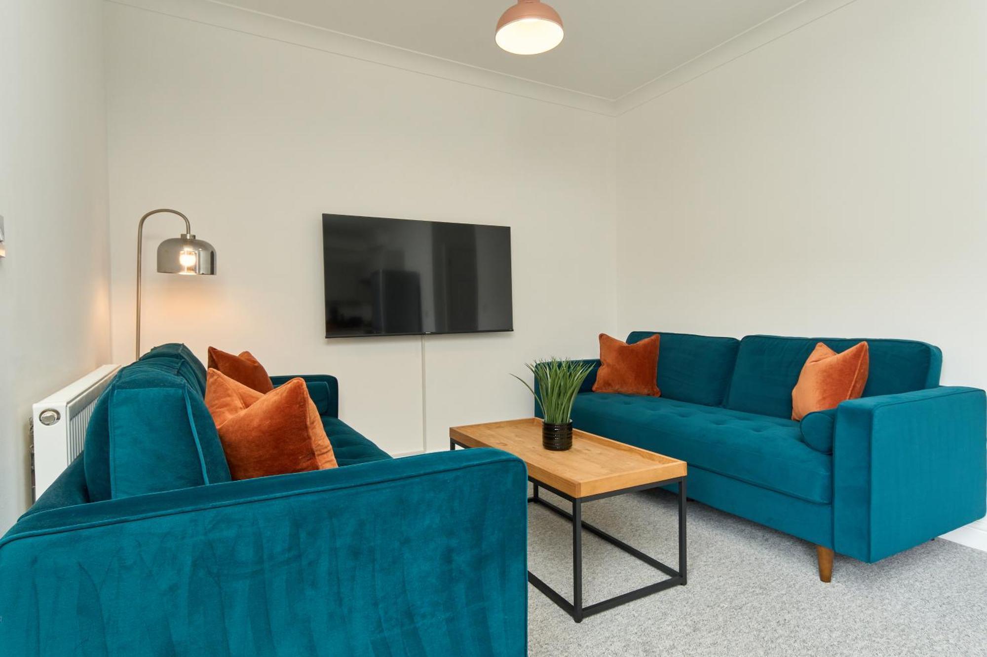 Beautiful 3 Bed Apartment In Bonchurch - Nr Ventnor - Large Outside Terrace & Parking - Dog Friendly - The Perfect Choice For Couples, Friends, Families - 5 Mins To Beach Kültér fotó