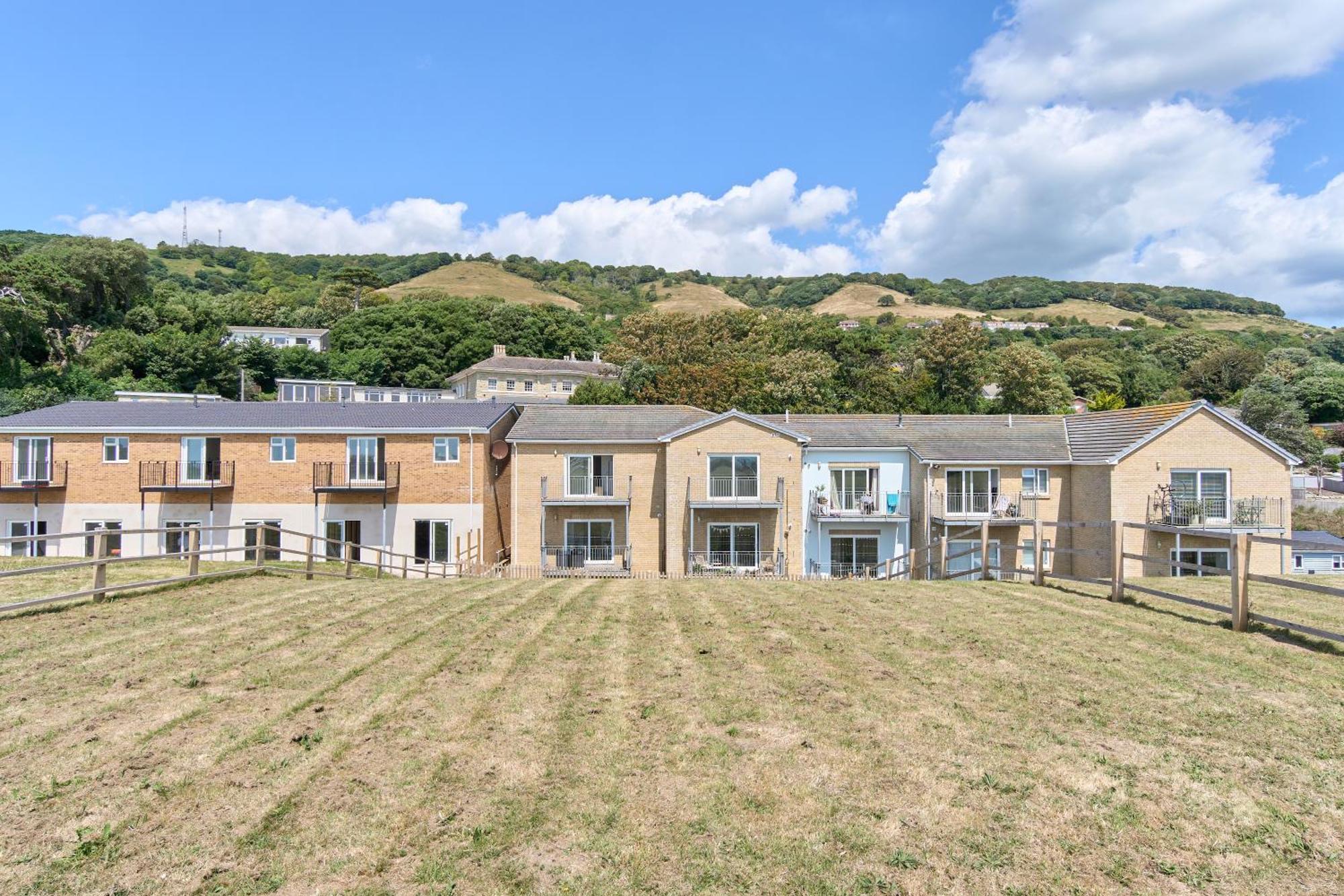 Beautiful 3 Bed Apartment In Bonchurch - Nr Ventnor - Large Outside Terrace & Parking - Dog Friendly - The Perfect Choice For Couples, Friends, Families - 5 Mins To Beach Kültér fotó